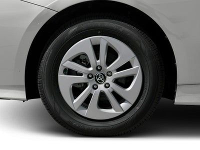 2017 Toyota Prius Three (GS)