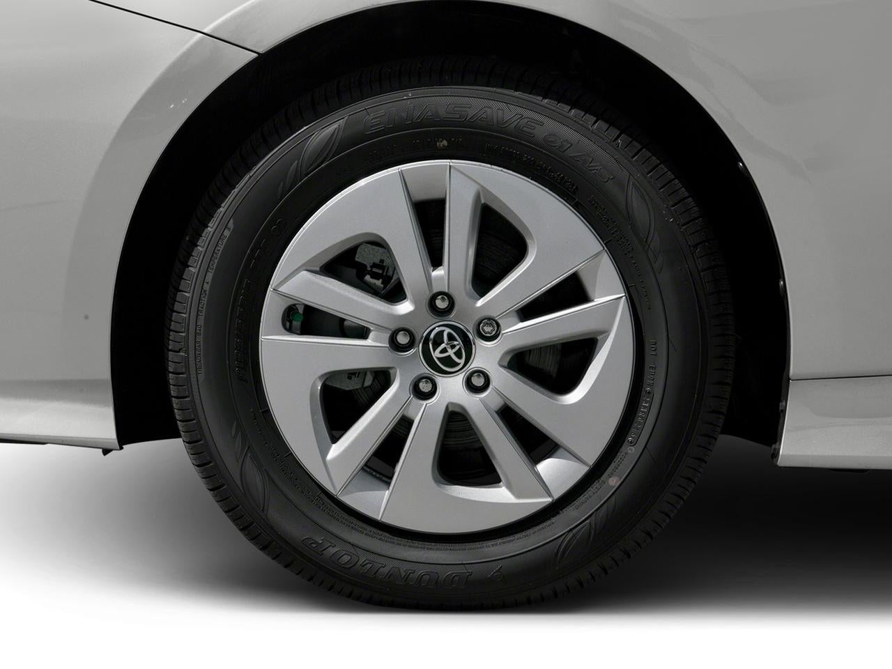 2017 Toyota Prius Three (GS)