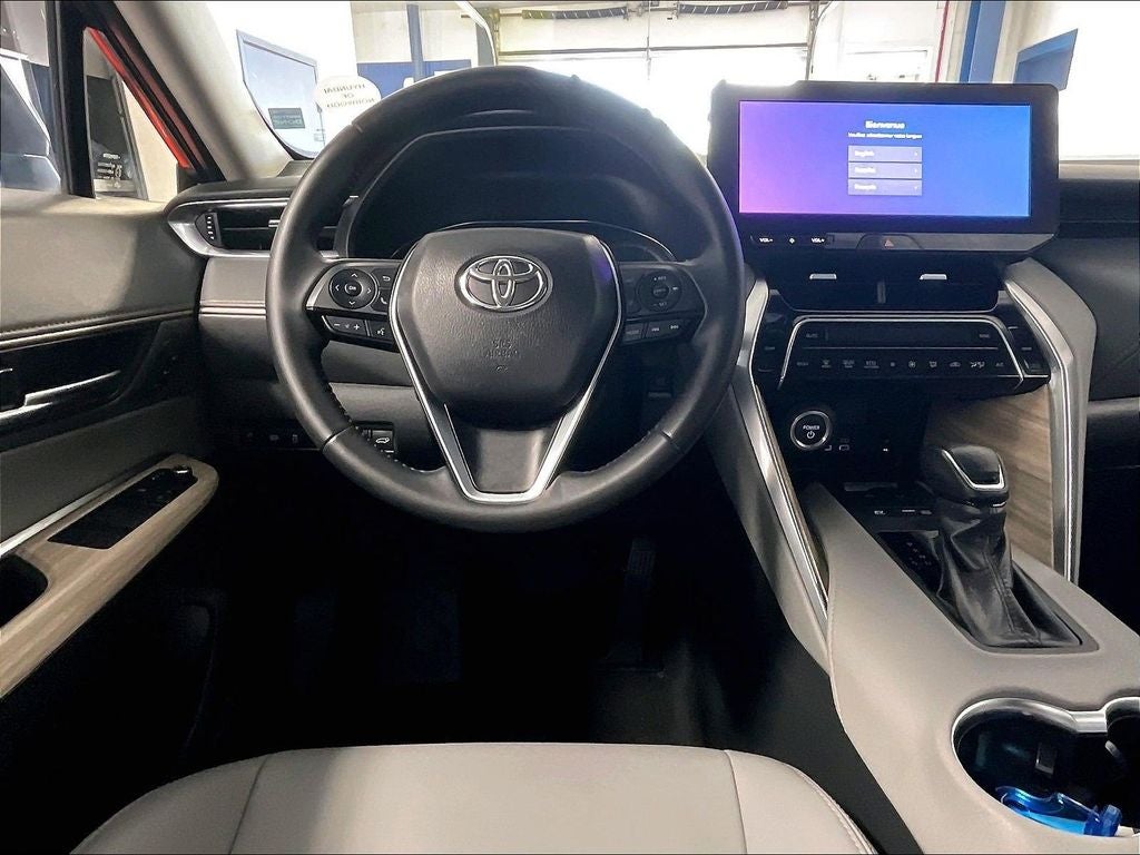 2023 Toyota Venza XLE