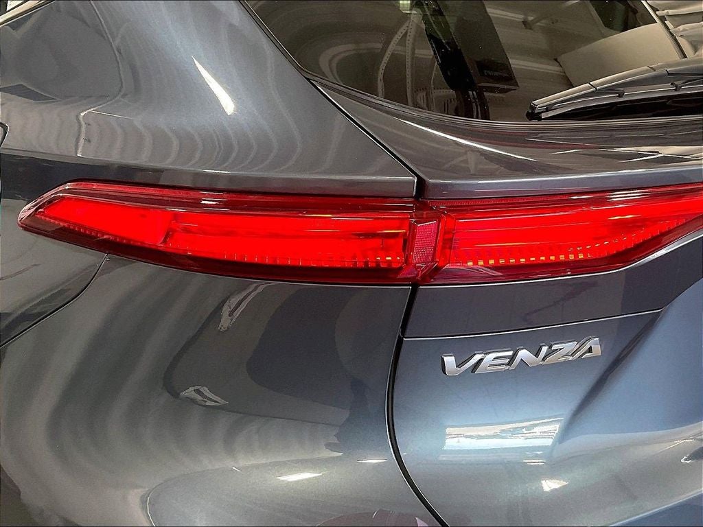 2023 Toyota Venza XLE