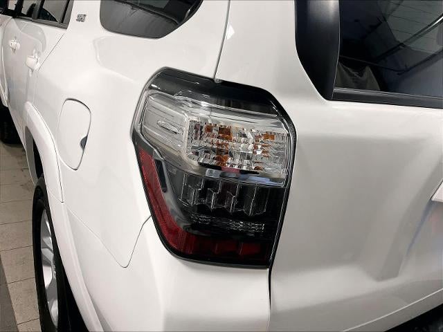 2024 Toyota 4Runner SR5 4WD (GS)