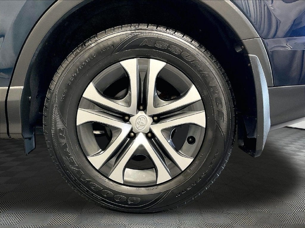 2017 Toyota RAV4 LE