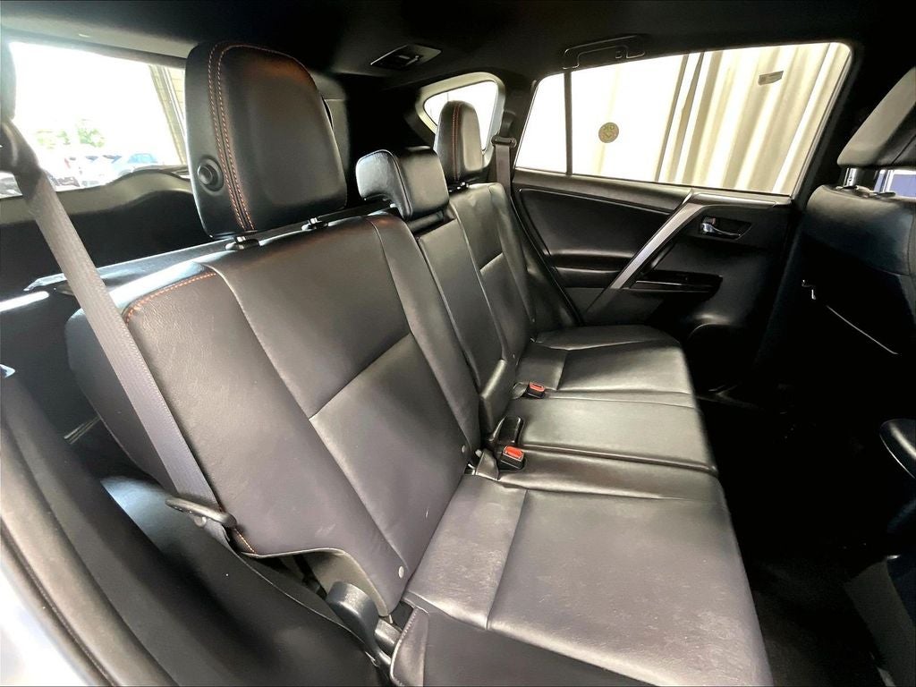 2018 Toyota RAV4 SE
