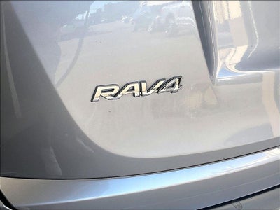 2018 Toyota RAV4 SE