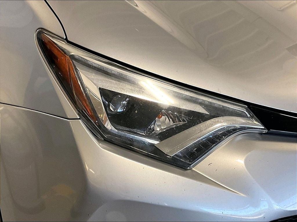 2018 Toyota RAV4 SE