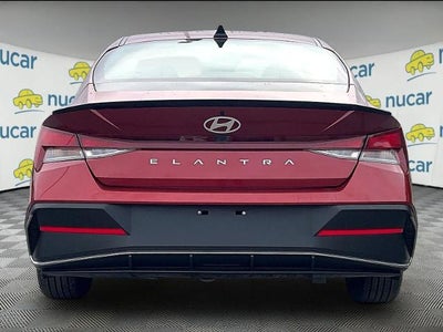 2025 Hyundai ELANTRA SEL Sport IVT