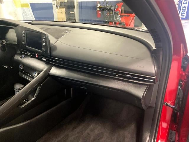 2025 Hyundai ELANTRA SEL Sport IVT