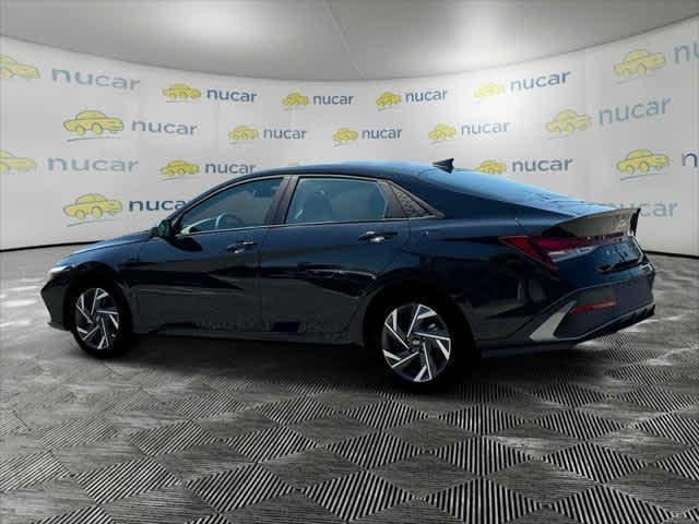 2025 Hyundai ELANTRA SEL Sport IVT