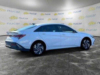2025 Hyundai ELANTRA SEL Sport IVT