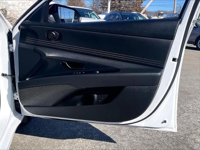 2025 Hyundai ELANTRA SEL Sport IVT