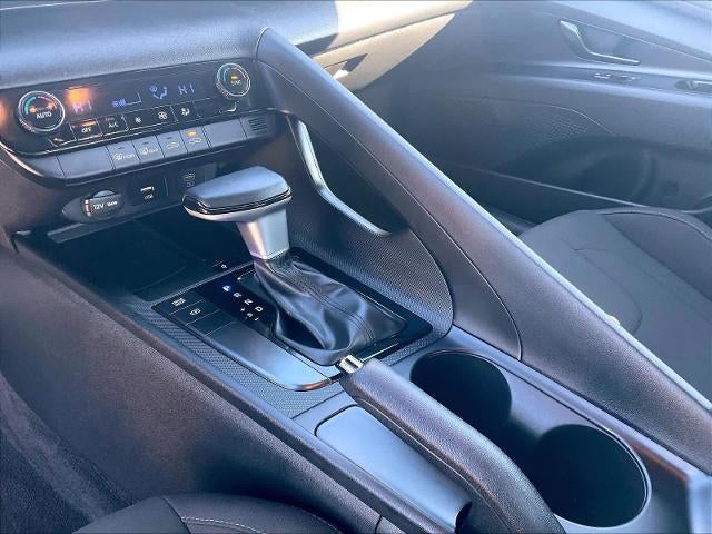 2025 Hyundai ELANTRA SEL Sport IVT