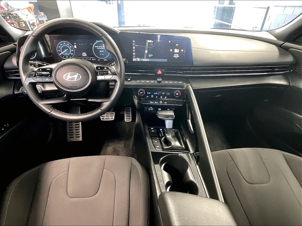 2025 Hyundai Elantra Hybrid SEL Sport