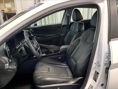 2025 Hyundai ELANTRA Limited IVT