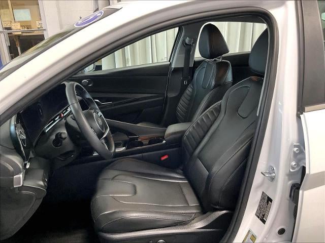 2025 Hyundai ELANTRA Limited IVT