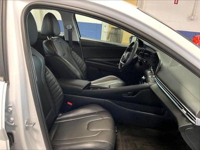2025 Hyundai ELANTRA Limited IVT
