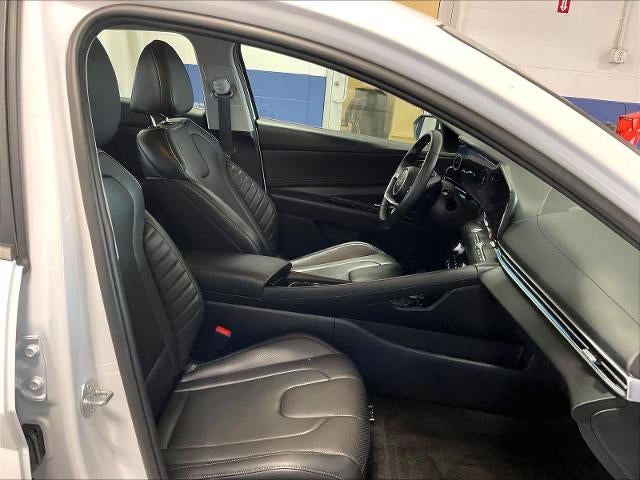 2025 Hyundai ELANTRA Limited IVT
