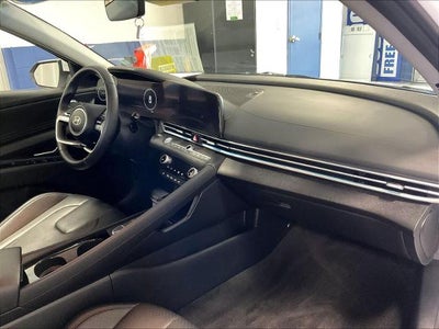 2025 Hyundai ELANTRA Limited IVT