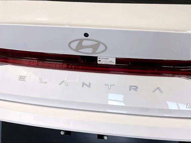 2025 Hyundai ELANTRA Limited IVT