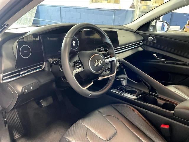 2025 Hyundai ELANTRA Limited IVT