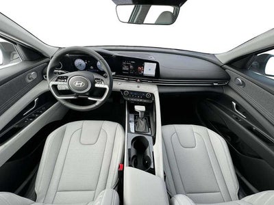 2025 Hyundai ELANTRA Limited IVT