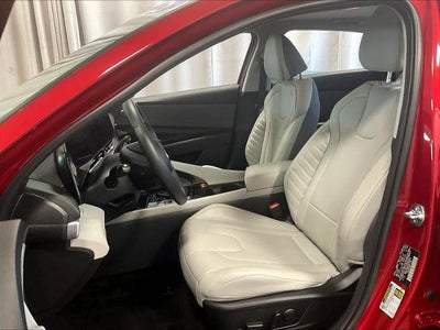 2025 Hyundai ELANTRA Limited IVT