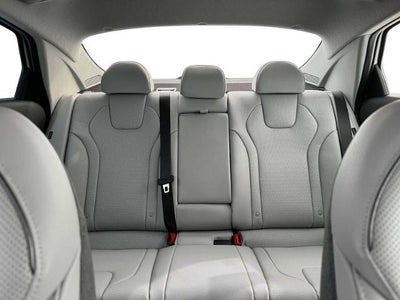 2025 Hyundai ELANTRA Limited IVT