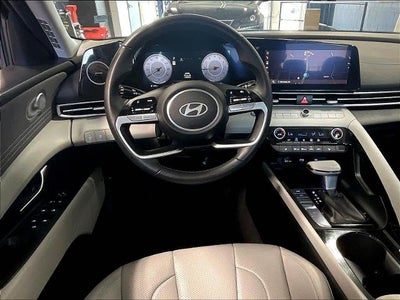 2025 Hyundai ELANTRA Limited IVT