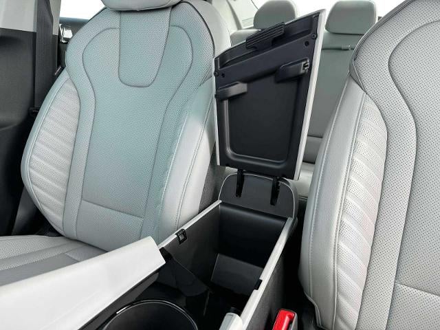 2025 Hyundai ELANTRA Limited IVT