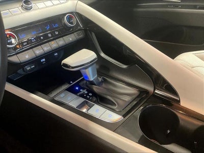 2025 Hyundai ELANTRA Limited IVT