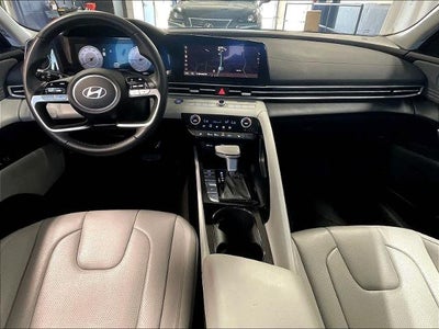 2025 Hyundai ELANTRA Limited IVT