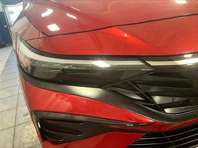 2025 Hyundai ELANTRA Limited IVT