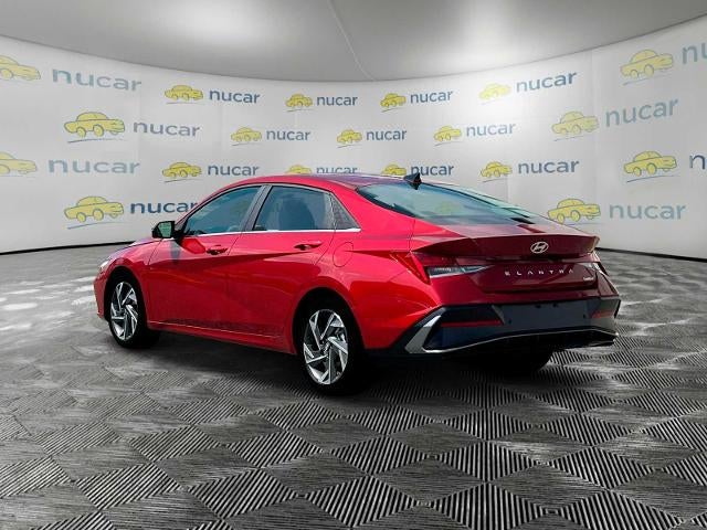 2025 Hyundai ELANTRA Limited IVT