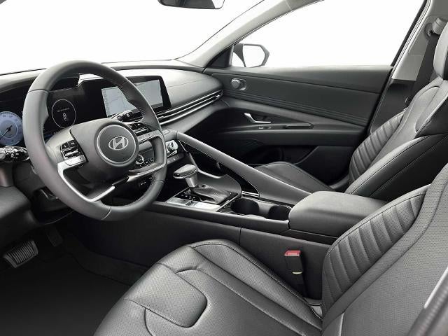 2025 Hyundai ELANTRA Limited IVT