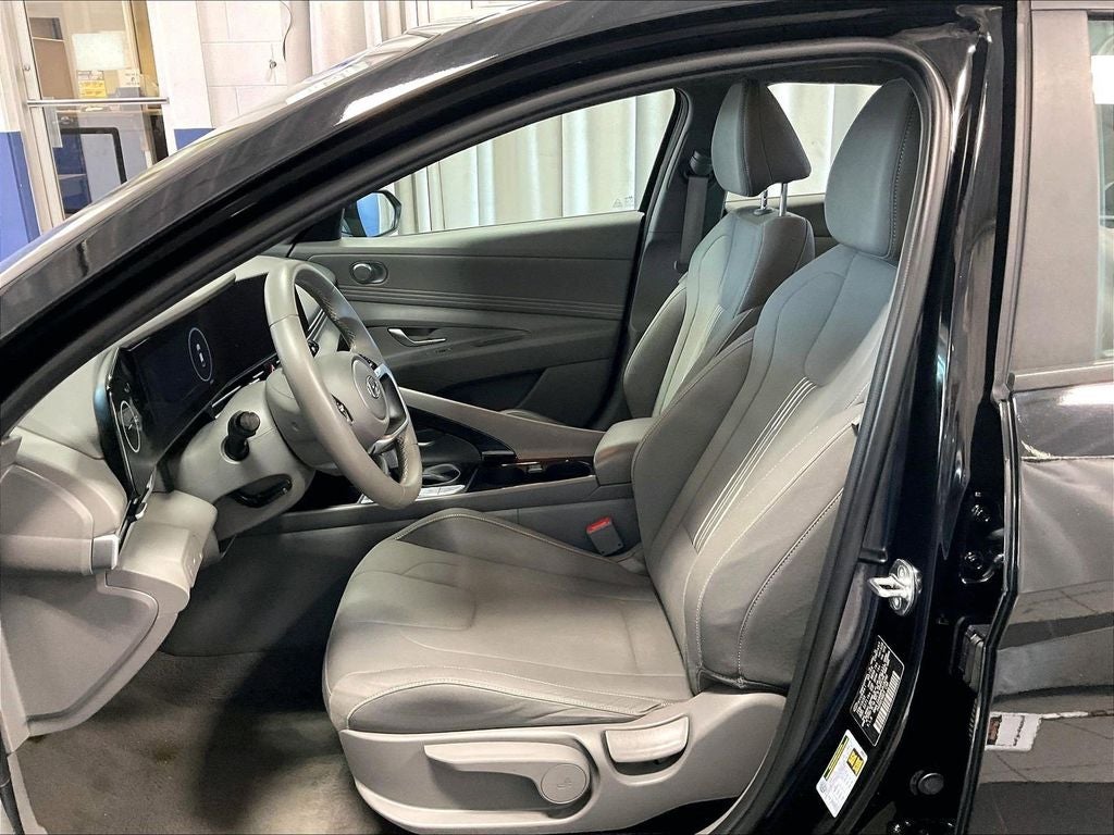 2023 Hyundai ELANTRA SEL IVT