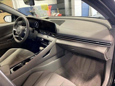 2023 Hyundai ELANTRA SEL IVT