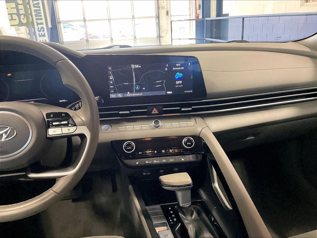 2023 Hyundai ELANTRA SEL IVT