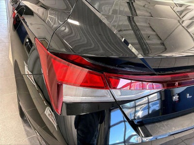2023 Hyundai ELANTRA SEL IVT
