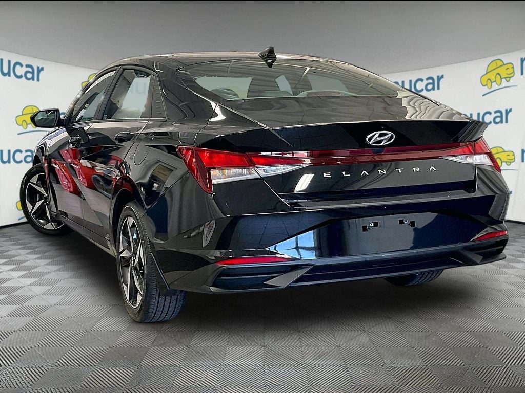 2023 Hyundai ELANTRA SEL IVT
