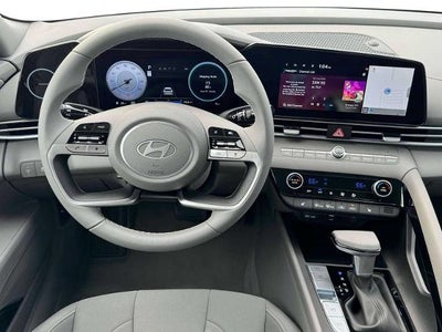 2025 Hyundai ELANTRA SEL Convenience IVT