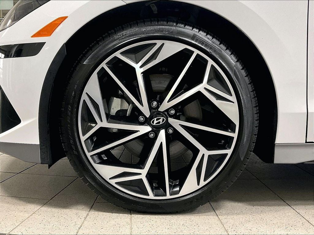 2025 Hyundai IONIQ 6 SEL