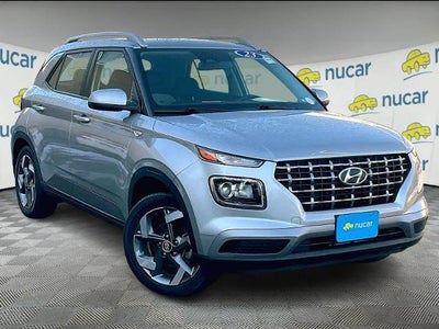 2023 Hyundai VENUE SEL IVT