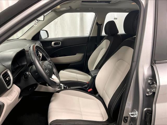 2023 Hyundai VENUE SEL IVT