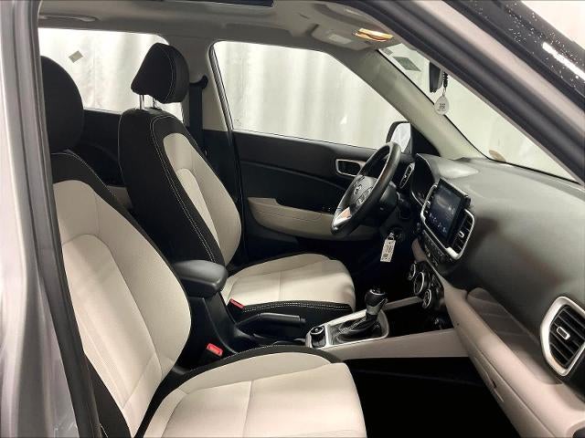 2023 Hyundai VENUE SEL IVT