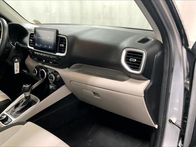 2023 Hyundai VENUE SEL IVT