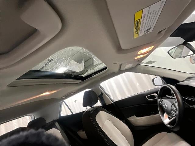 2023 Hyundai VENUE SEL IVT