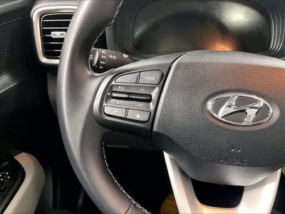 2023 Hyundai VENUE SEL IVT