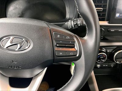 2023 Hyundai VENUE SEL IVT