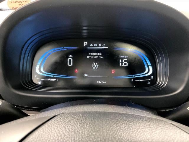 2023 Hyundai VENUE SEL IVT