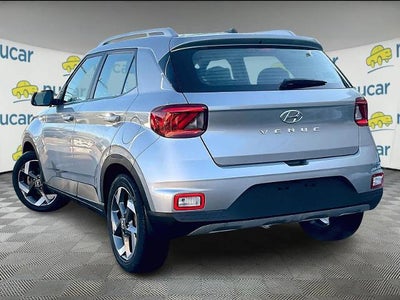 2023 Hyundai VENUE SEL IVT