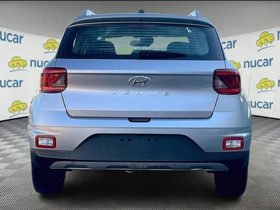 2023 Hyundai VENUE SEL IVT